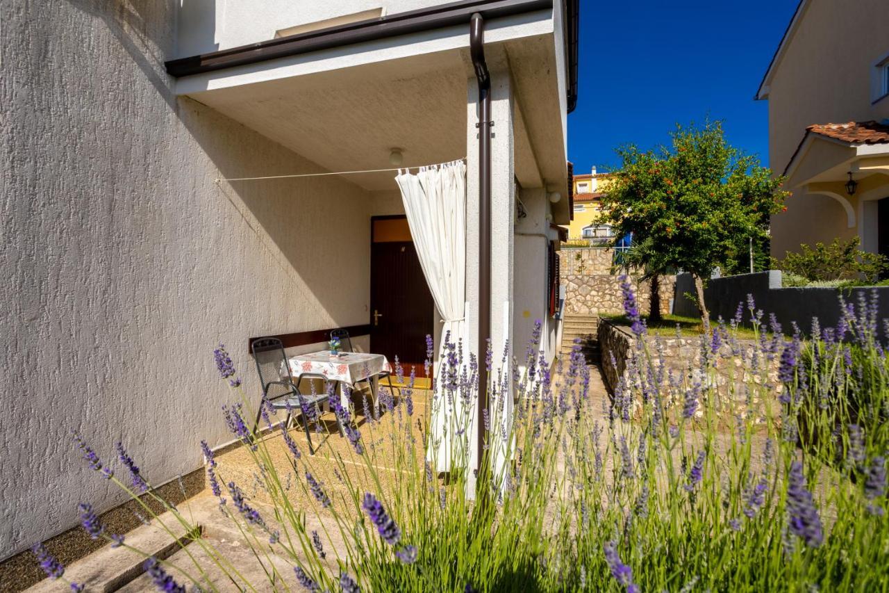 Apartments Belavic By El-Pi Tours Njivice Εξωτερικό φωτογραφία