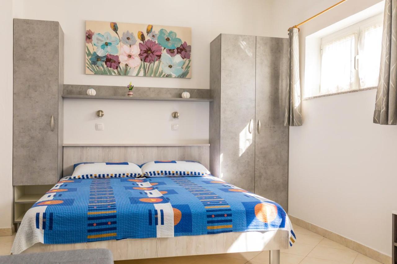 Apartments Belavic By El-Pi Tours Njivice Εξωτερικό φωτογραφία