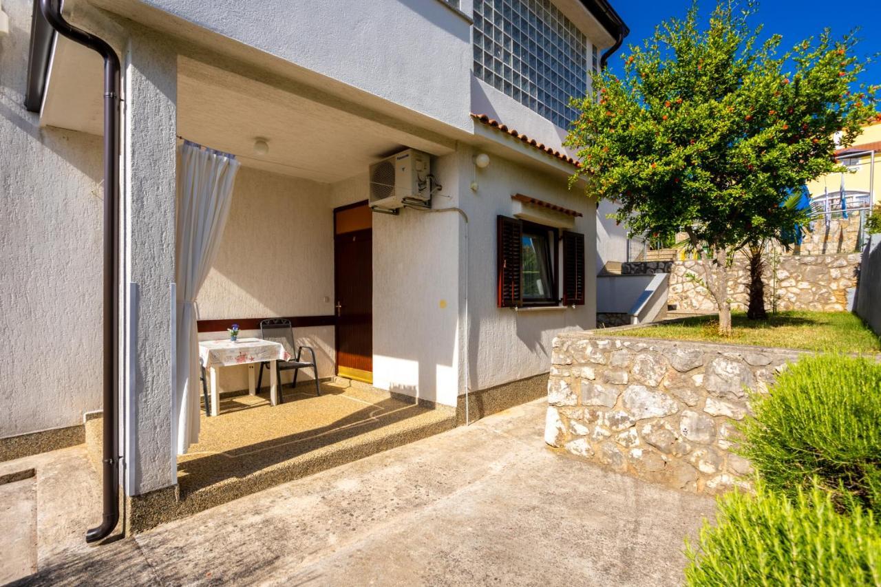 Apartments Belavic By El-Pi Tours Njivice Εξωτερικό φωτογραφία