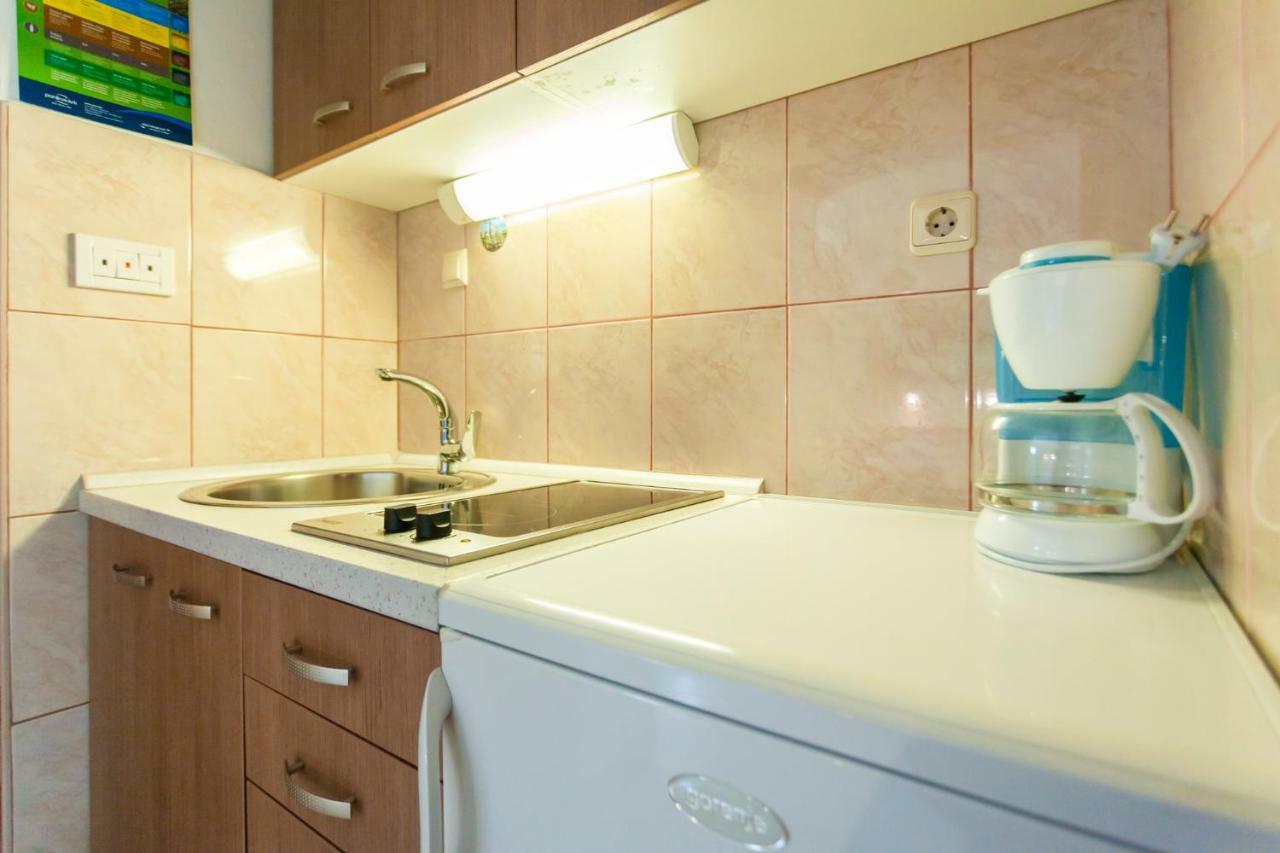 Apartments Belavic By El-Pi Tours Njivice Εξωτερικό φωτογραφία