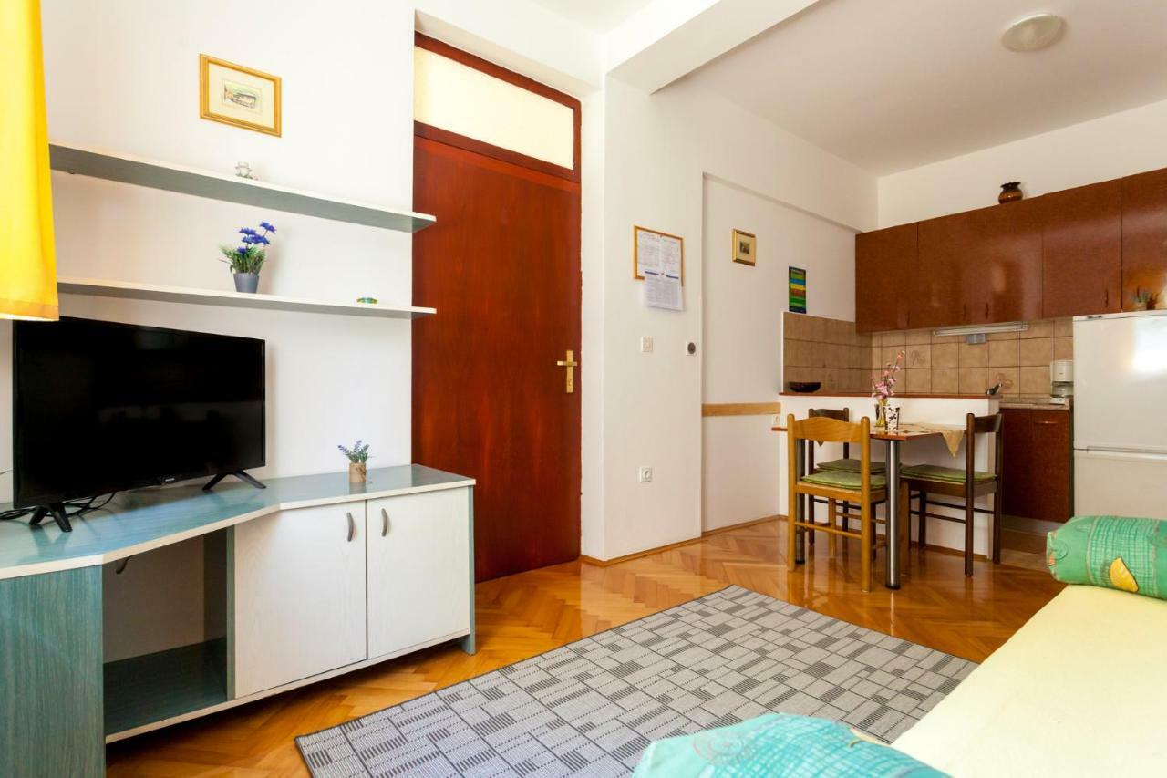 Apartments Belavic By El-Pi Tours Njivice Εξωτερικό φωτογραφία