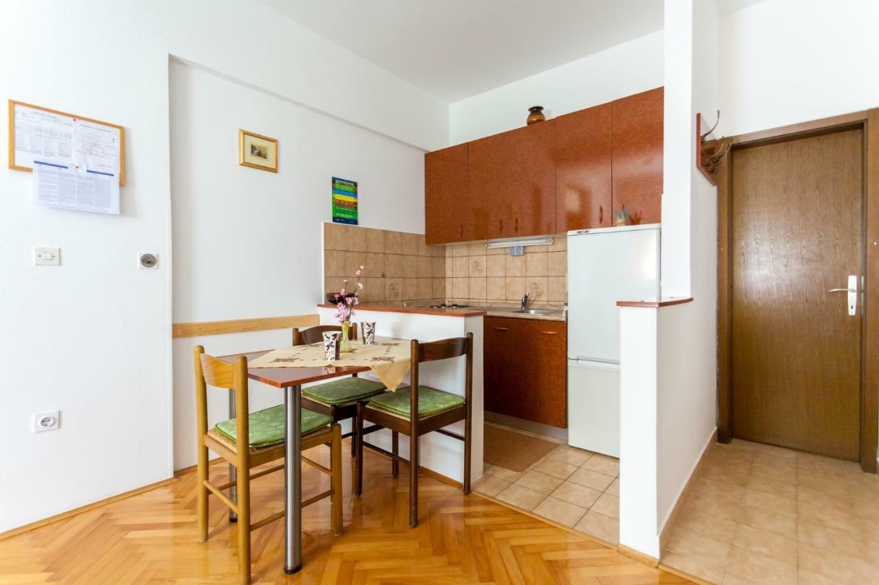 Apartments Belavic By El-Pi Tours Njivice Εξωτερικό φωτογραφία
