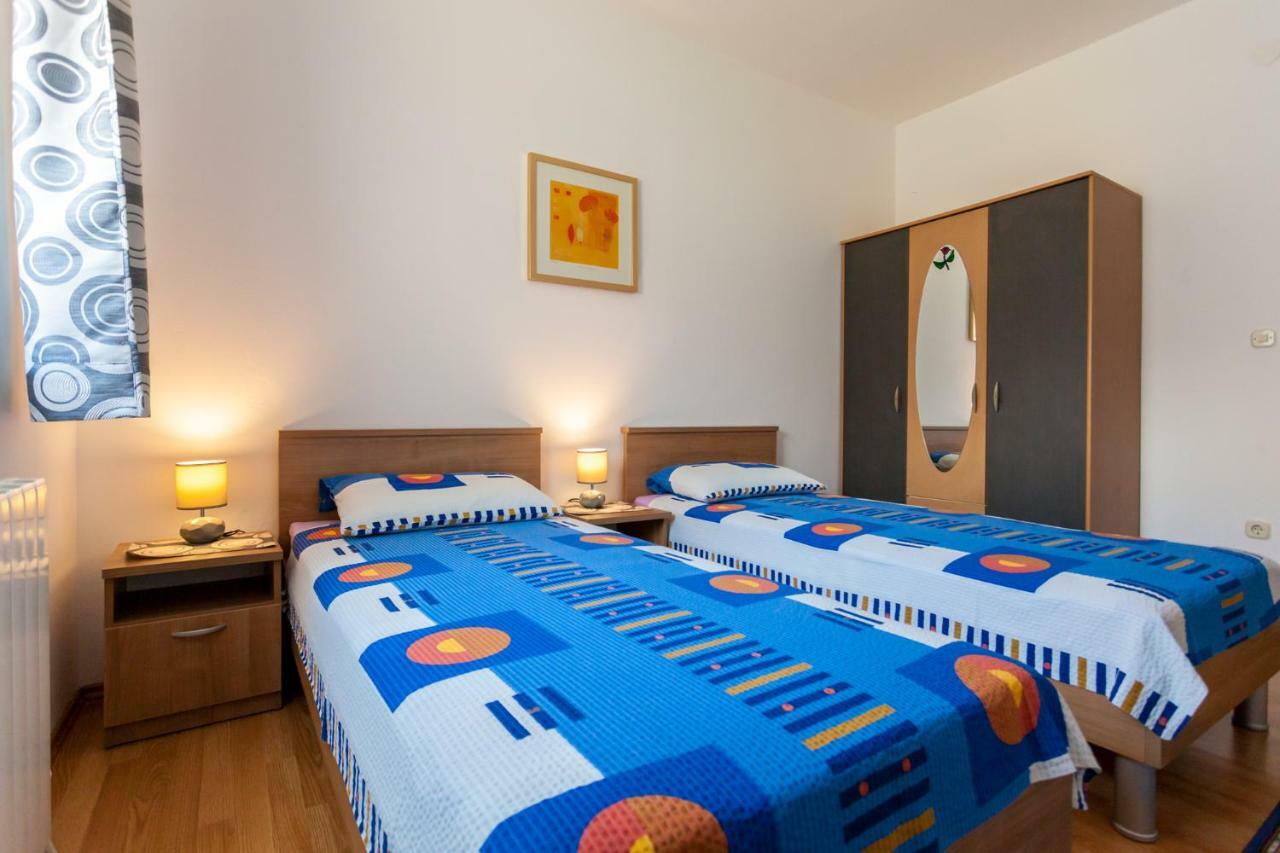 Apartments Belavic By El-Pi Tours Njivice Εξωτερικό φωτογραφία