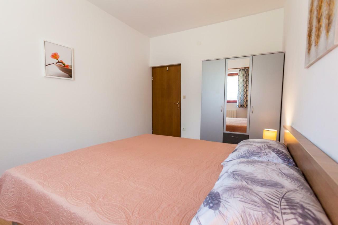 Apartments Belavic By El-Pi Tours Njivice Εξωτερικό φωτογραφία