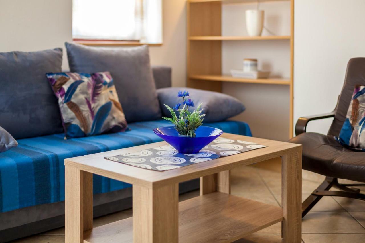 Apartments Belavic By El-Pi Tours Njivice Εξωτερικό φωτογραφία
