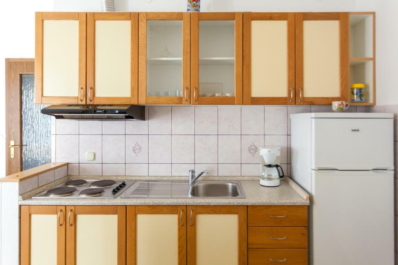 Apartments Belavic By El-Pi Tours Njivice Εξωτερικό φωτογραφία