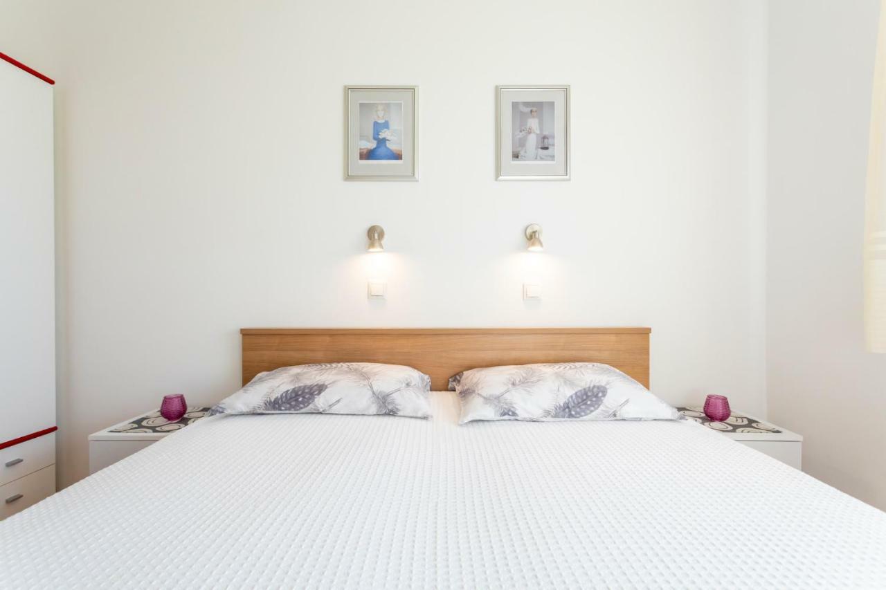 Apartments Belavic By El-Pi Tours Njivice Εξωτερικό φωτογραφία